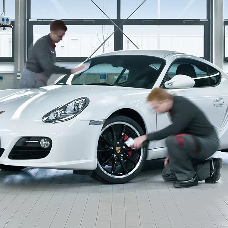 Клубный сервис porsche. Официальные дилеры Porsche в СПБ. Клубный сервис Porsche на заводе компрессор.